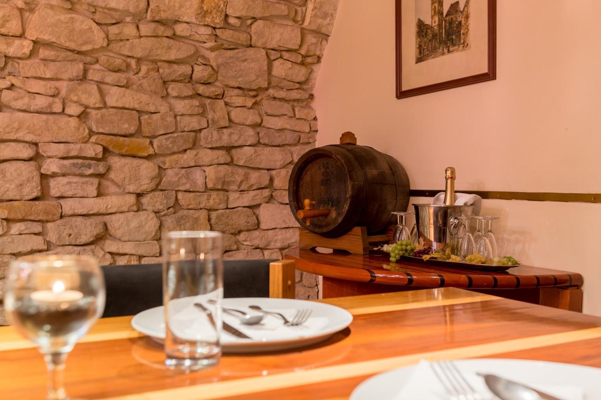 Hotel U Rytire Mělník Esterno foto
